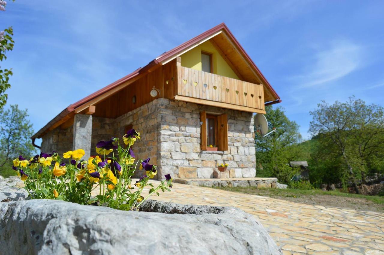Guest House Emanuela Slunj Exterior photo